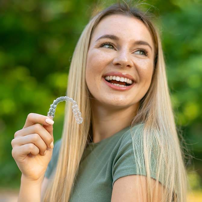 Early Wins, Big Smiles: Start Orthodontics This Summer!